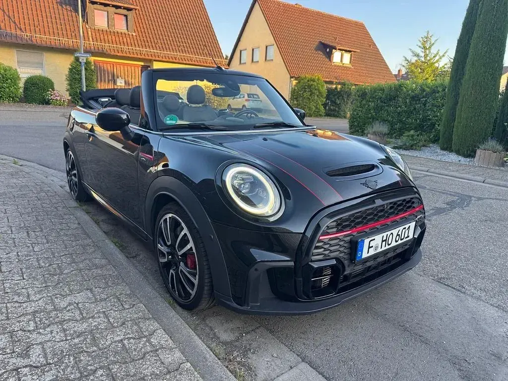 Gebraucht Mini John Cooper Works 231 PS (169 kW) 2021 Schwarz Kleinwagen