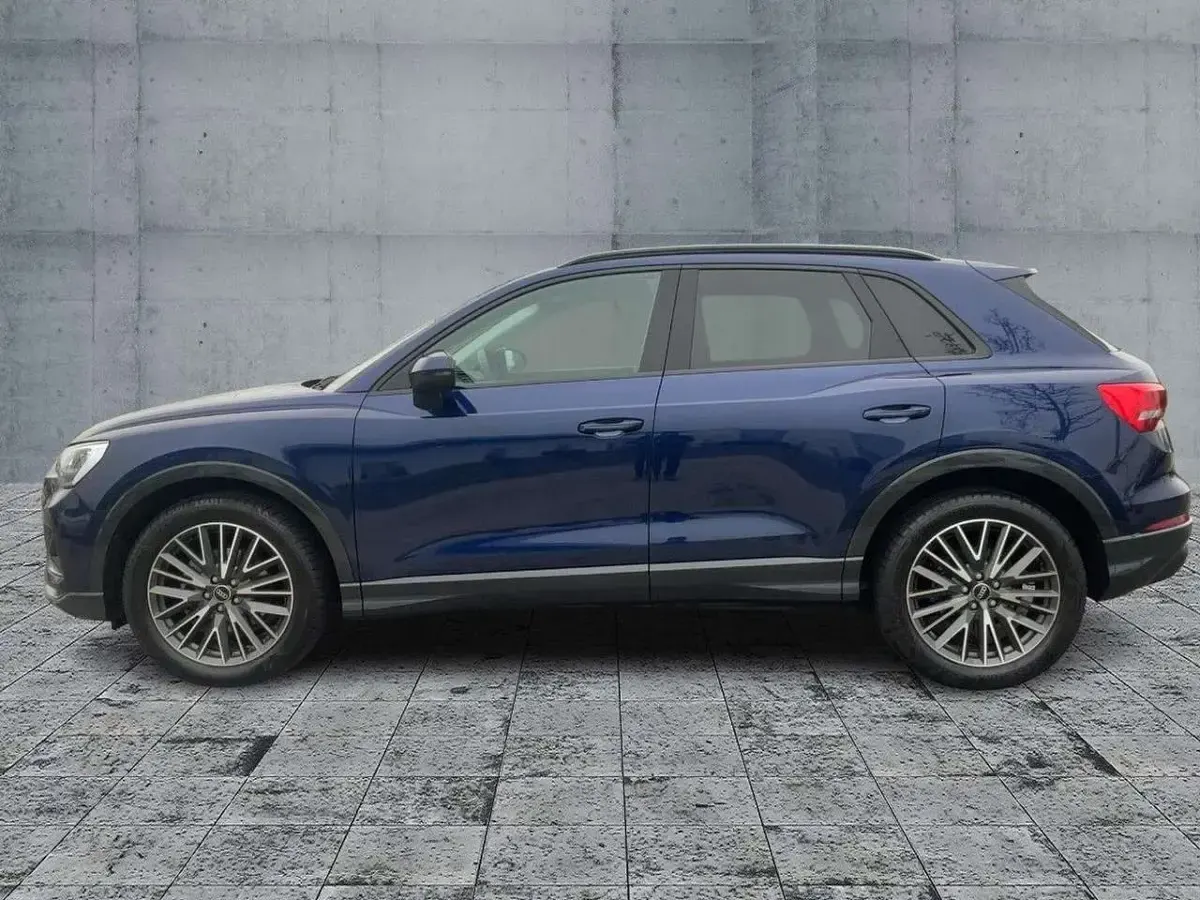 Gebraucht Audi Q3 Advanced 150 PS (110 kW) 2023 Navarrablau metallic SUV