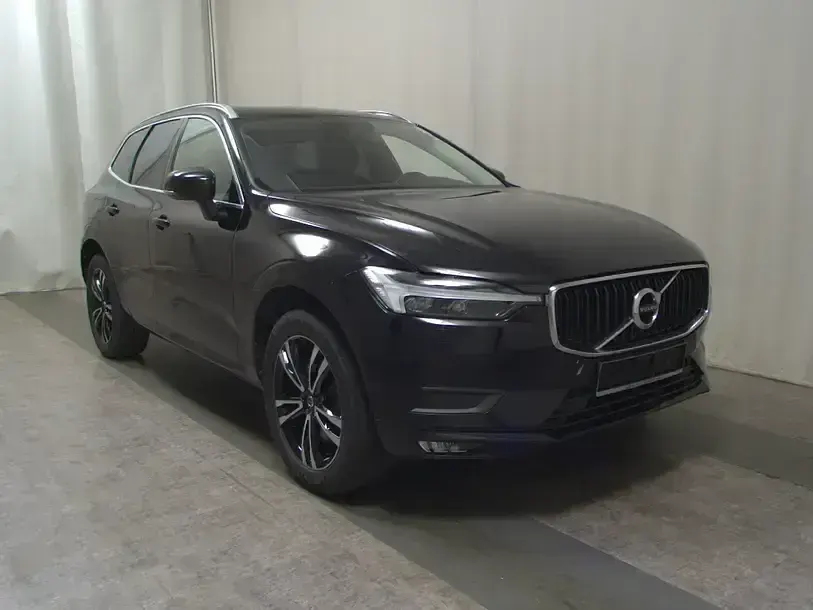Gebraucht Volvo XC60 Momentum 197 PS (144 kW) 2021 Schwarz SUV
