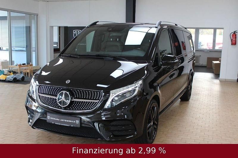 Obsidianschwarz Gebraucht 2022 Mercedes V300 Avantgarde Edition Van / Kleinbus | 62.790 € (Teuer) - Bild 1/4