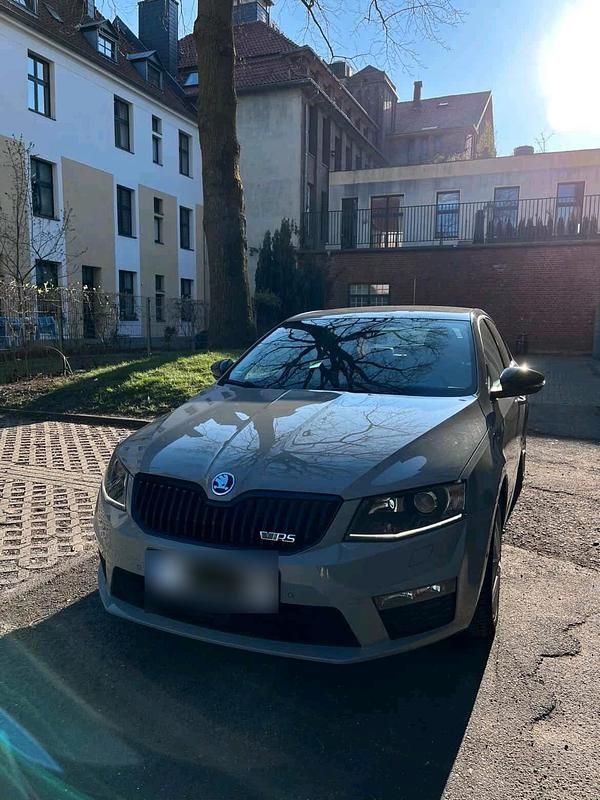 Gebraucht Skoda Octavia vRS 184 PS (135 kW) 2015 Grau Kleinwagen