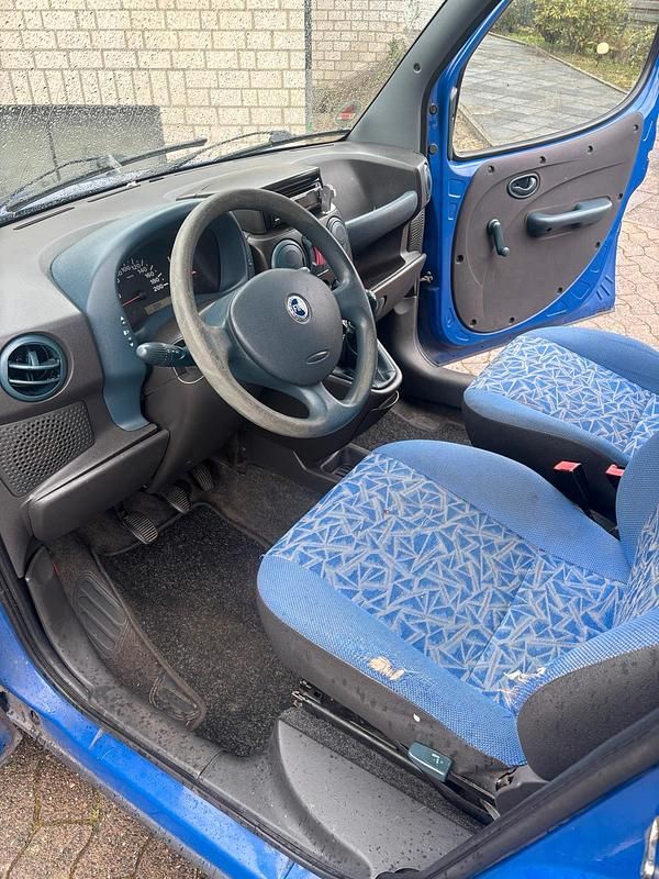 Gebraucht Fiat Doblò 65 PS (47 kW) 2002 Blau Van / Kleinbus