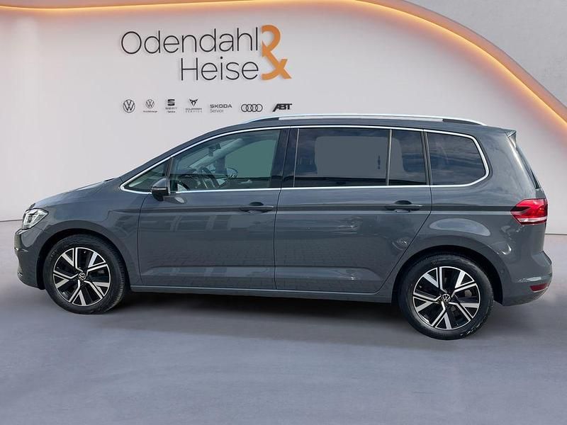 Gebraucht VW Touran Highline 150 PS (110 kW) 2022 Grau Van / Kleinbus