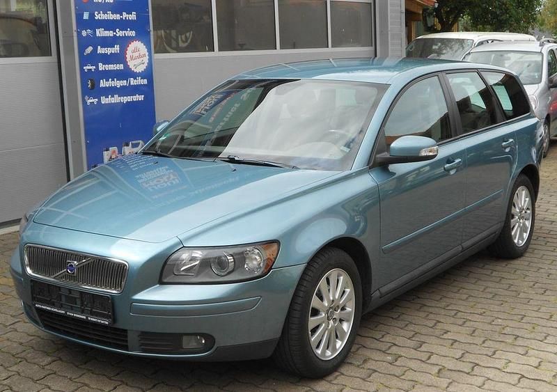 Blau Gebraucht 2007 Volvo V50 Kombi | 7.650 € - Bild 1/4