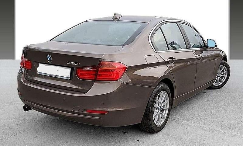 Gebraucht BMW 320 184 PS (135 kW) 2015 Bronze Limousine