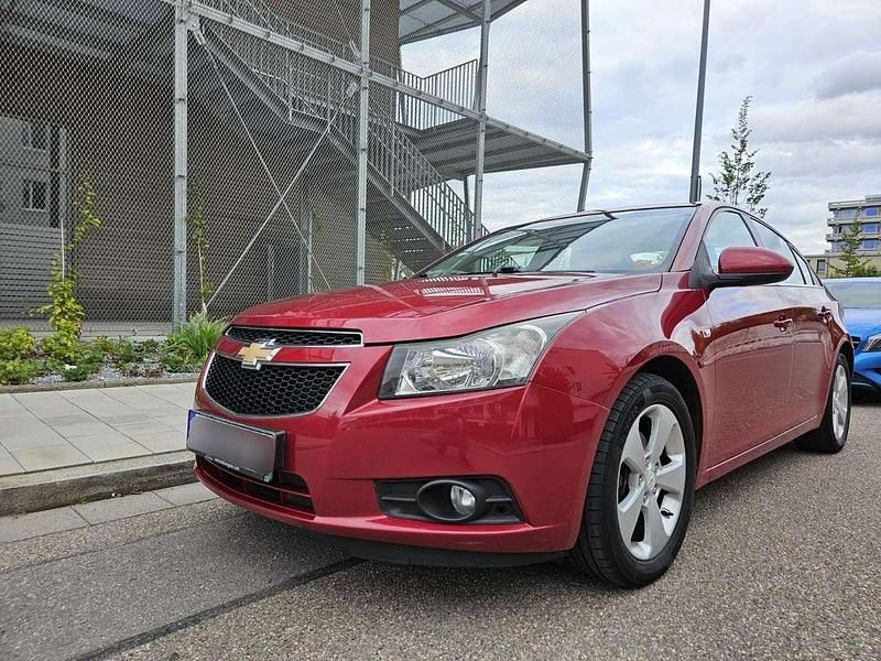 Gebraucht Chevrolet Cruze LT 150 PS (110 kW) 2010 Rot Limousine