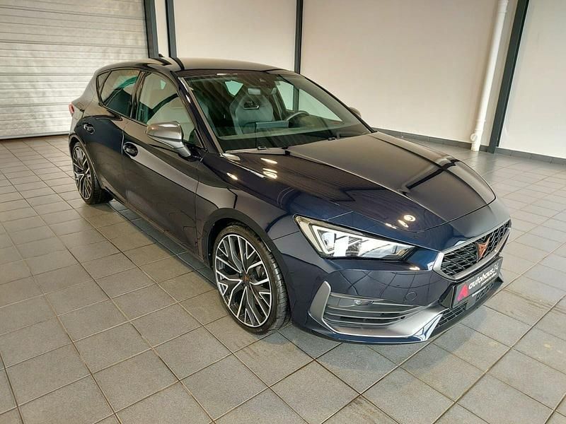 Blau Gebraucht 2022 Cupra Leon VZ Limousine | 27.990 € (Guter Preis) - Bild 1/4