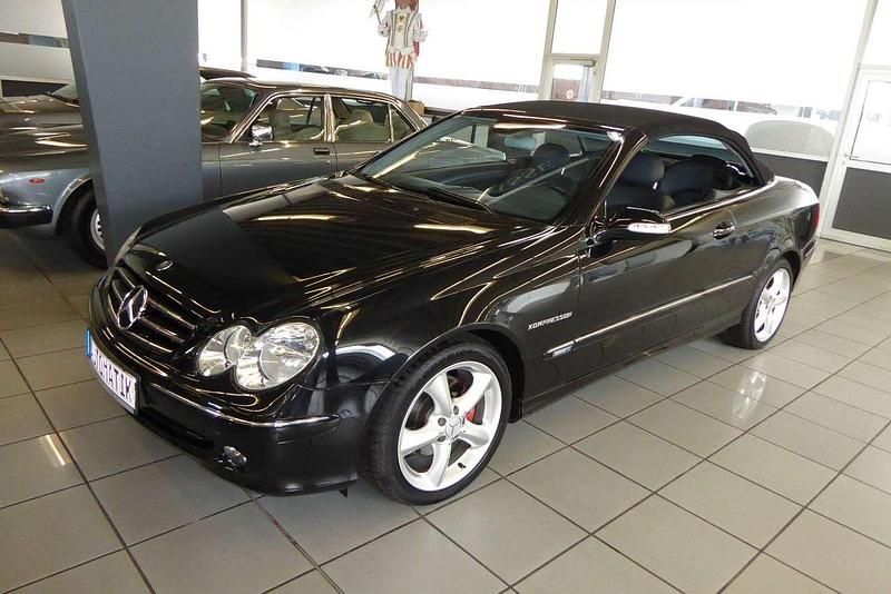 Obsidianschwarz metalliclack Gebraucht 2004 Mercedes CLK200 Cabrio | 8.990 € (Etwas zu teuer) - Bild 1/4