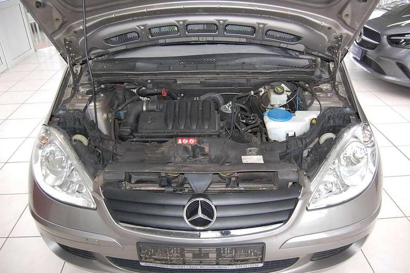 Gebraucht Mercedes A160 82 PS (60 kW) 2006 Kometgrau  metalliclack Kombi