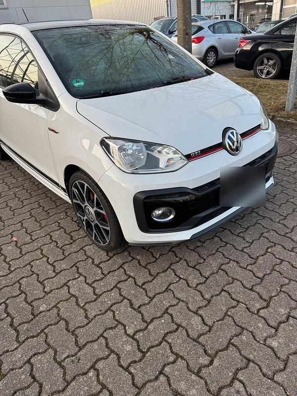 Weiß Gebraucht 2018 VW up! Kleinwagen | 11.490 € - Bild 1/4