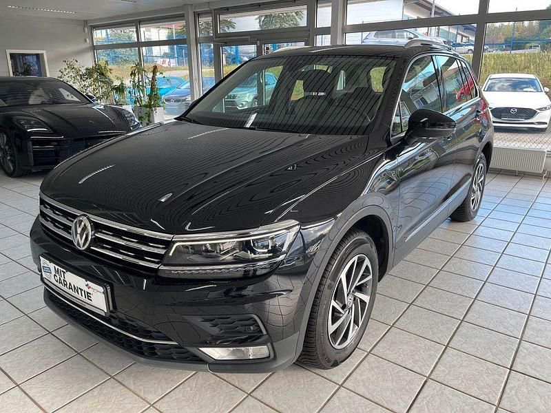 Schwarz Gebraucht 2016 VW Tiguan Highline SUV | 19.999 € (Superpreis) - Bild 1/4