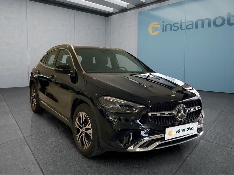 Gebraucht Mercedes GLA200 150 PS (110 kW) 2025 Schwarz SUV