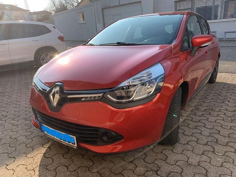 Gebraucht Renault Clio IV Dynamique 90 PS (66 kW) 2014 Rot Limousine