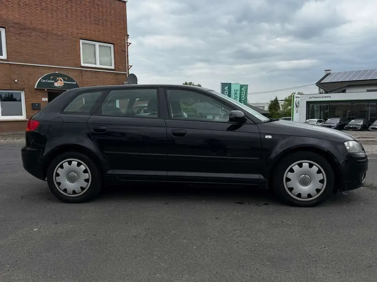 Gebraucht Audi A3 Ambition 116 PS (85 kW) 2006 Phantomschwarz perleffekt Kleinwagen