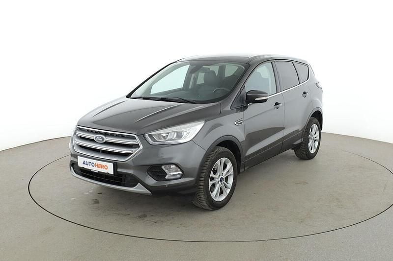 Gebraucht Ford Kuga Titanium 150 PS (110 kW) 2018 Grau SUV