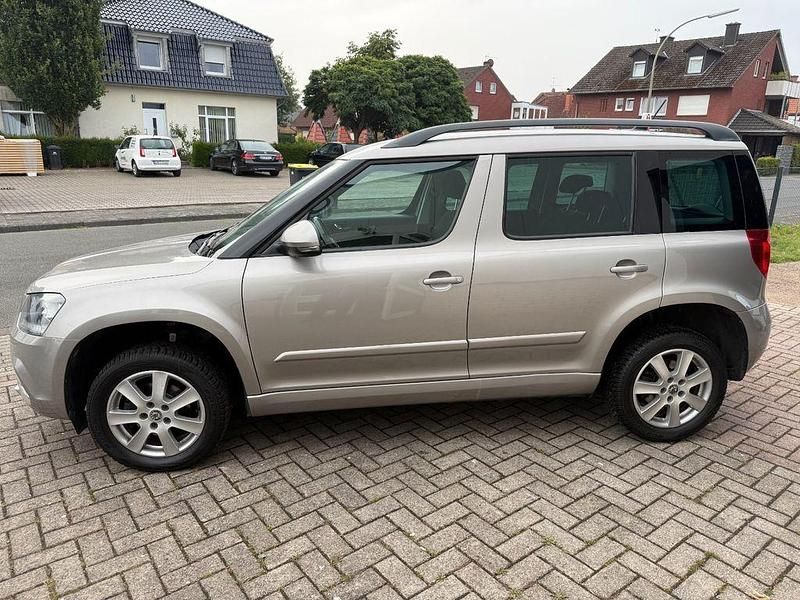Gebraucht Skoda Yeti Ambition 122 PS (89 kW) 2014 Grau SUV