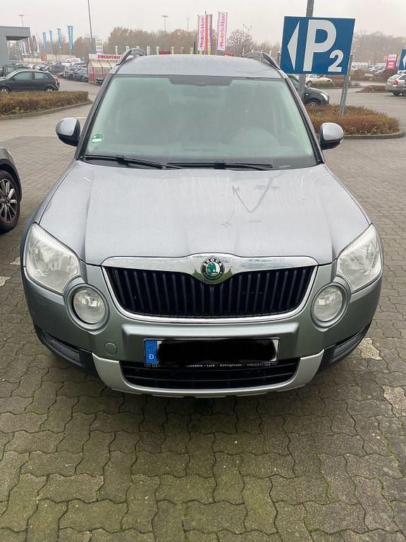 Gebraucht Skoda Yeti Adventure 105 PS (77 kW) 2012 Grau SUV