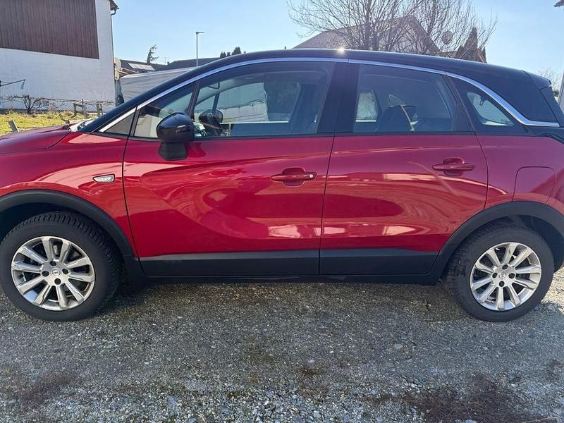 Gebraucht Opel Crossland Elegance 131 PS (96 kW) 2022 Rot SUV