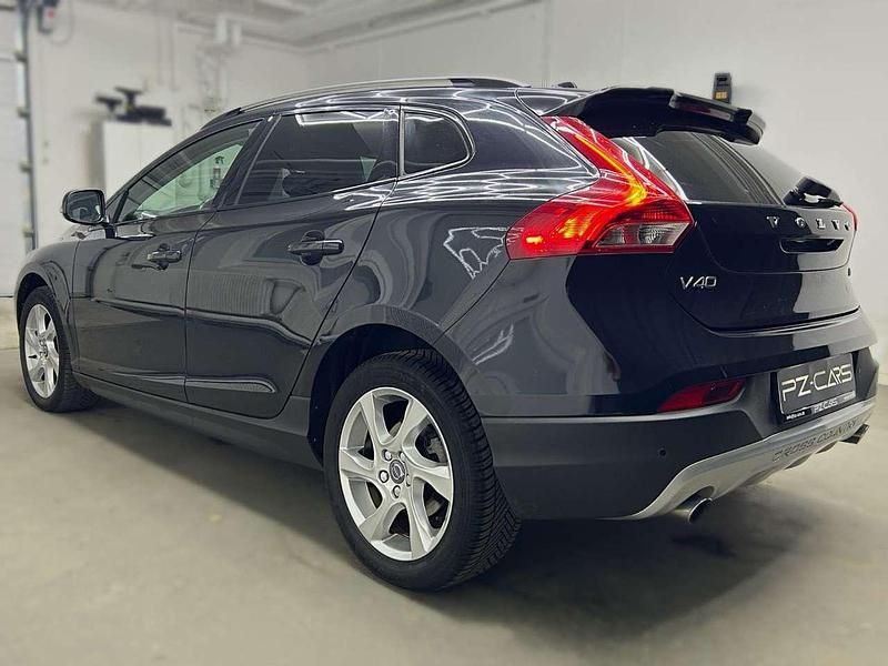 Gebraucht Volvo V40 150 PS (110 kW) 2015 Schwarz Limousine