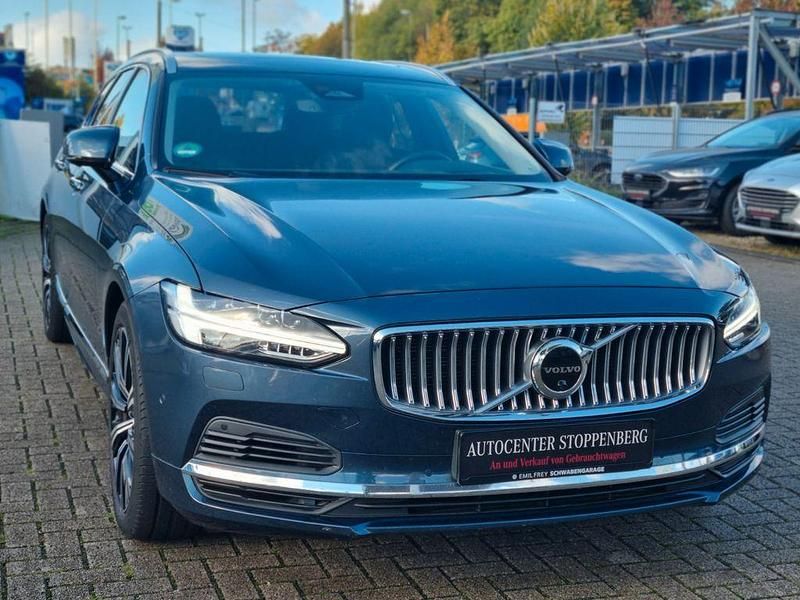 Blau Gebraucht 2022 Volvo V90 Inscription Kombi | 34.990 € (Guter Preis) - Bild 1/4