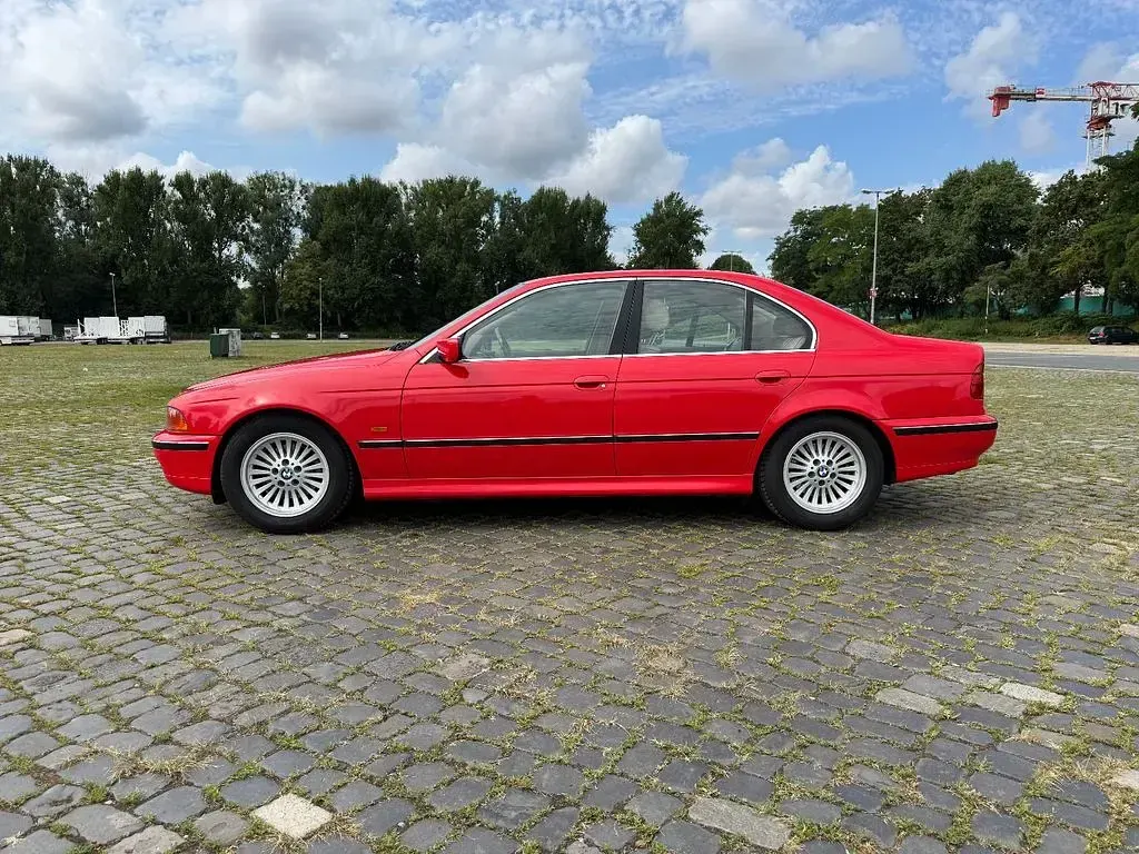 Gebraucht BMW 528 193 PS (141 kW) 1998 Rot Limousine