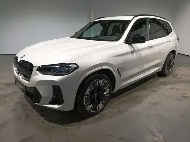 Gebraucht BMW iX3 Impressive 210 kW (286 PS) 2023 Weiß SUV
