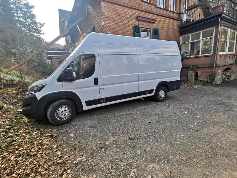 Gebraucht Peugeot Boxer 165 PS (121 kW) 2023 Weiß Van