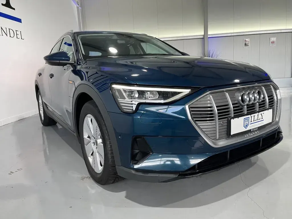 Gebraucht Audi e-tron Sportback Sport 300 kW (408 PS) 2022 Blau SUV