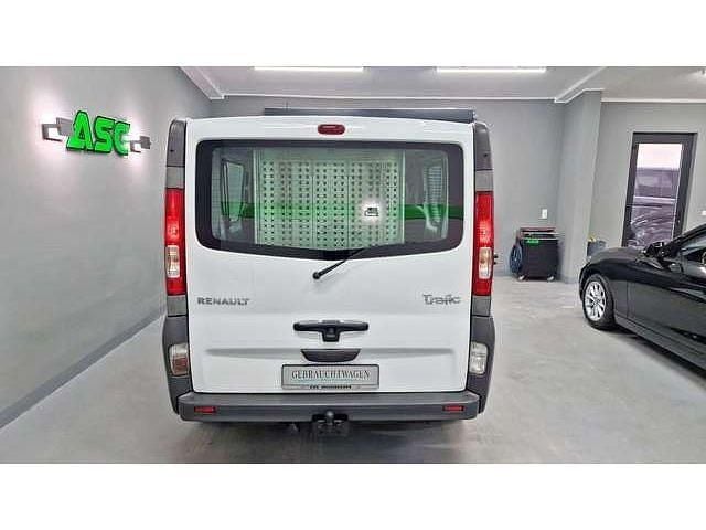 Second-hand Renault Trafic 90 CP (66 kW) 2011 Alb Monovolum