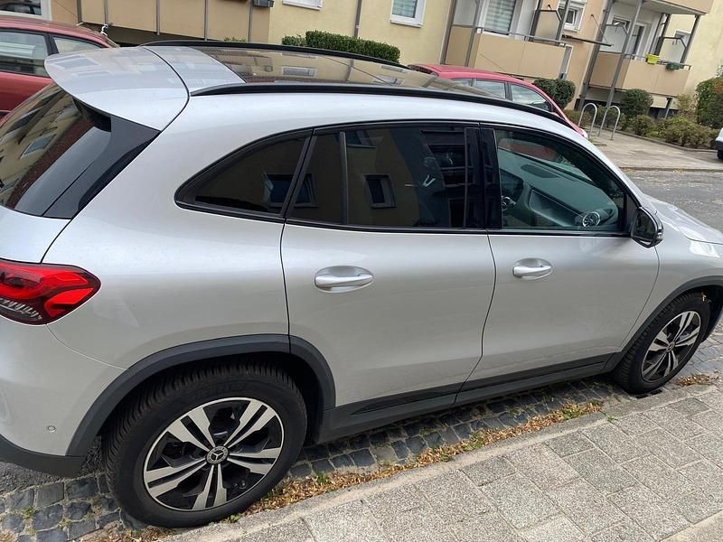 Gebraucht Mercedes GLA250 224 PS (164 kW) 2020 Silber SUV