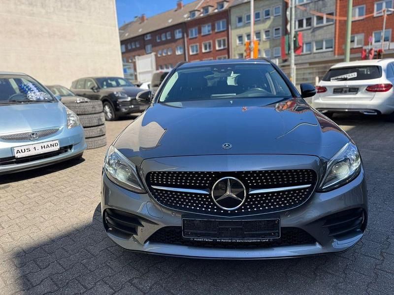 Grau Gebraucht 2020 Mercedes C300 AMG Limousine | 20.900 € (Superpreis) - Bild 1/4