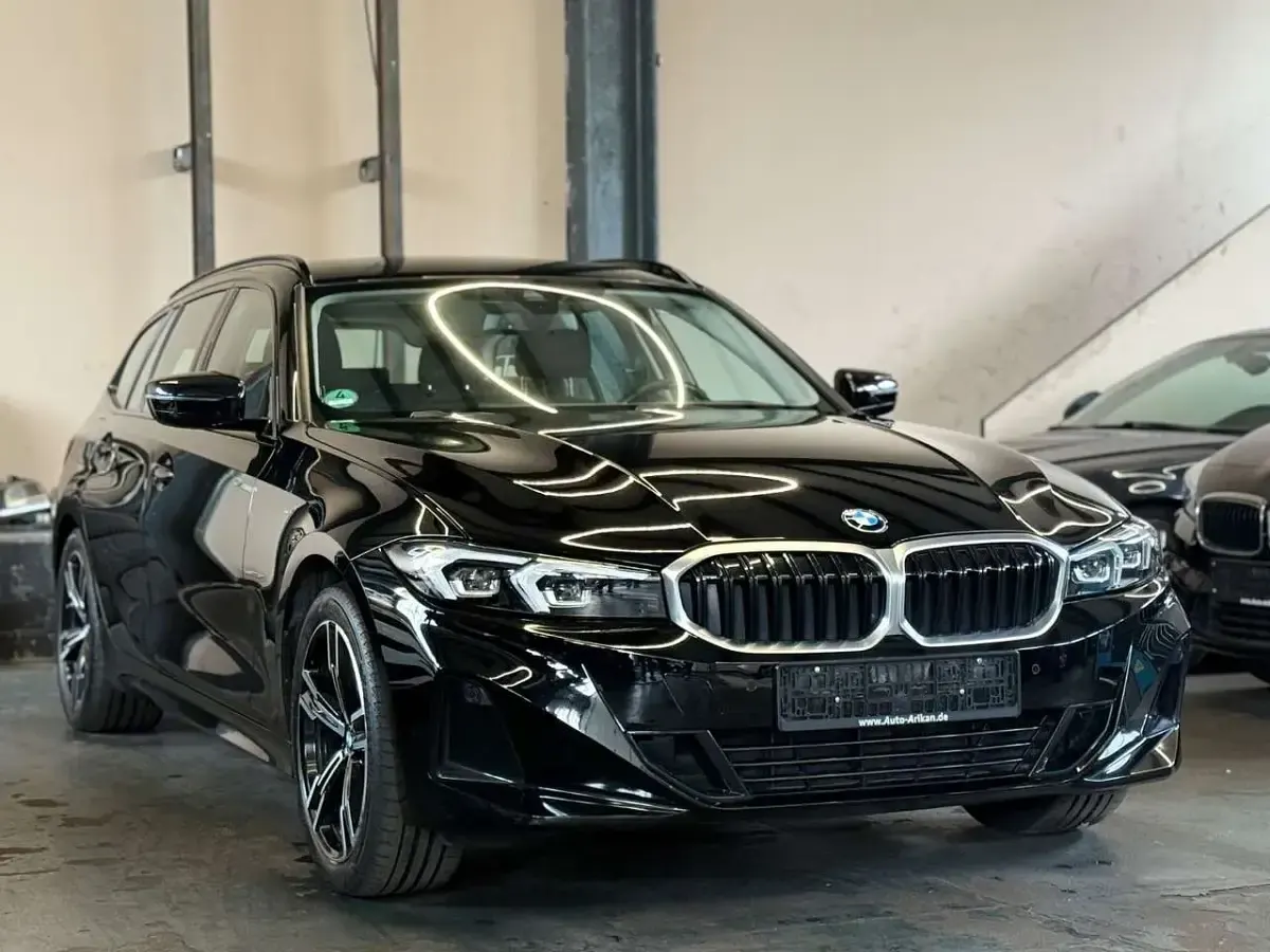 Gebraucht BMW 320 184 PS (135 kW) 2023 Schwarz Kombi