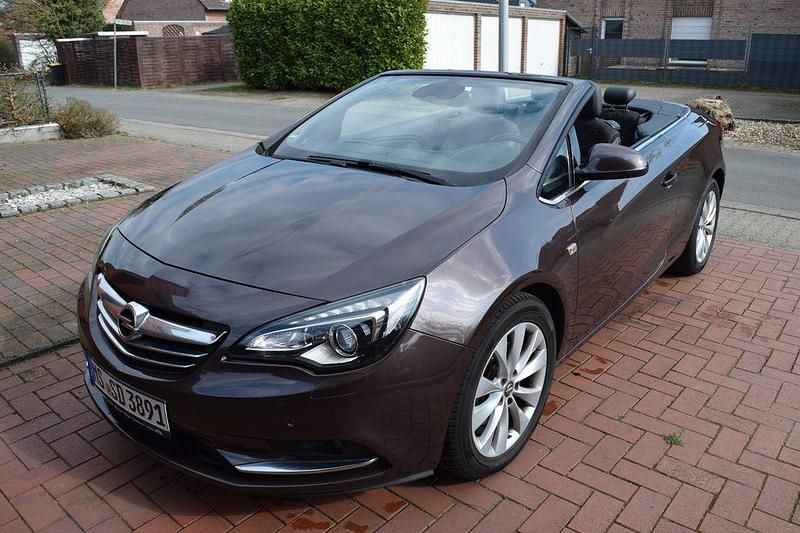 Gebraucht Opel Cascada Innovation 170 PS (125 kW) 2016 Braun Cabrio