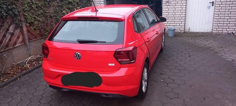 Gebraucht VW Polo Comfortline 95 PS (69 kW) 2019 Rot Kleinwagen