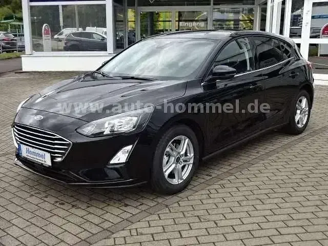 Używany Ford Focus Cool & Connect 125 KM (91 kW) 2021 Czarny Sedan/Limuzyna