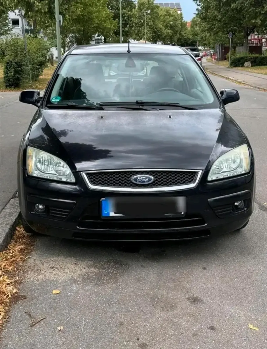 Gebraucht Ford Focus 116 PS (85 kW) 2005 Schwarz Kleinwagen