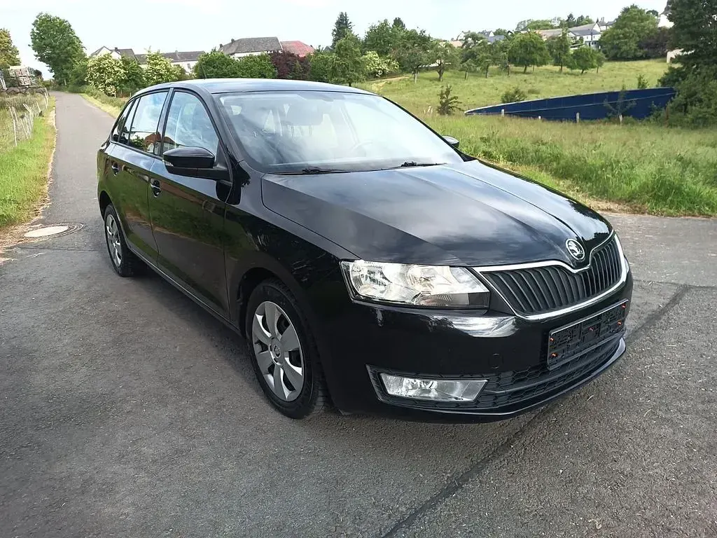 Gebraucht Skoda Rapid Active 90 PS (66 kW) 2017 Schwarz Kleinwagen