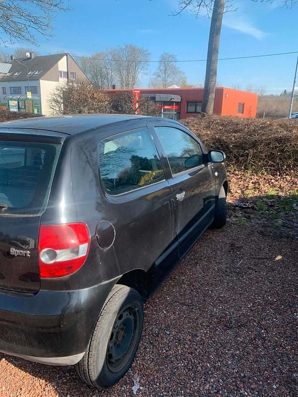 Gebraucht VW Fox 60 PS (44 kW) 2005 Schwarz Kleinwagen