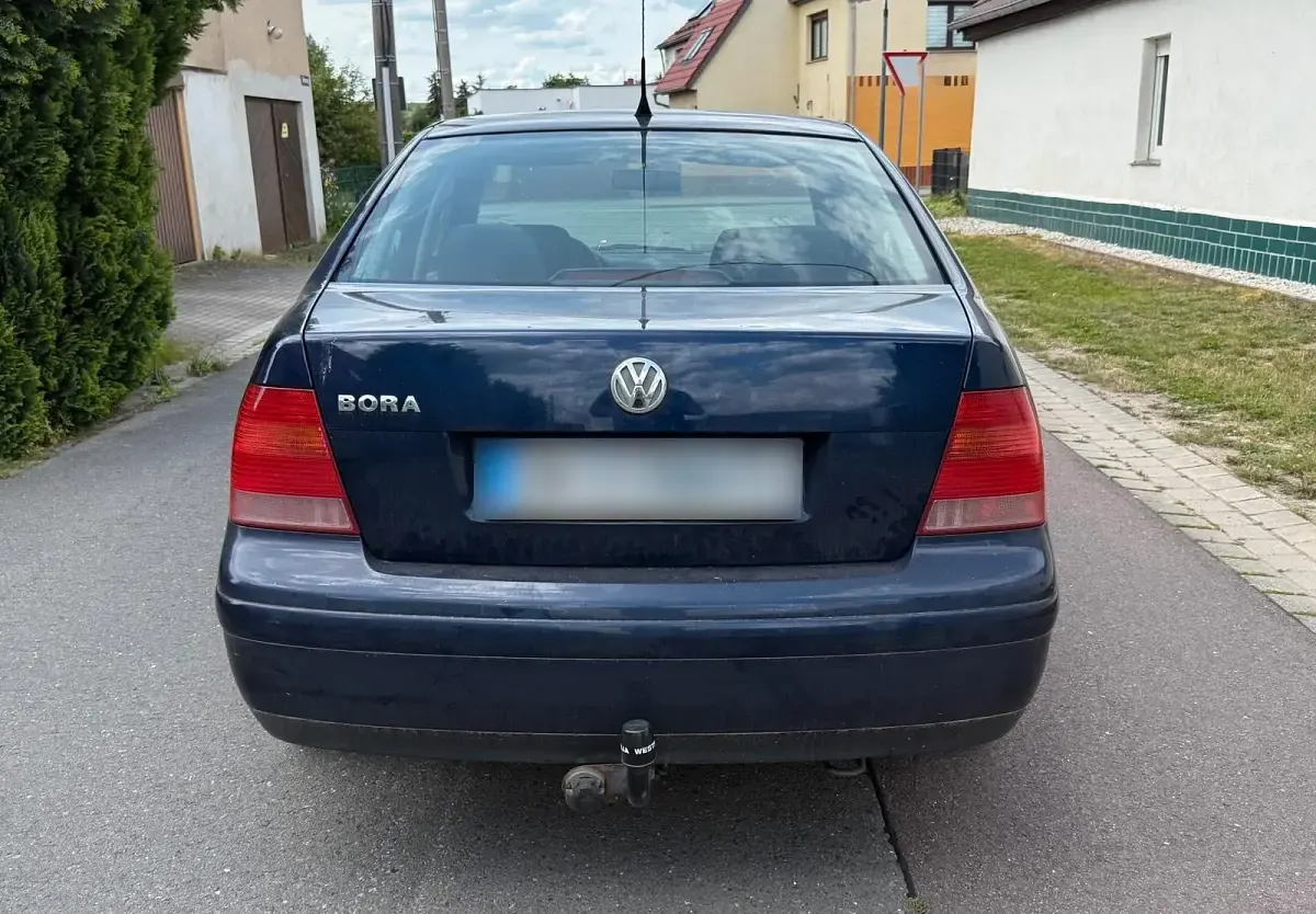 Gebraucht VW Bora 100 PS (73 kW) 1999 Blau Limousine