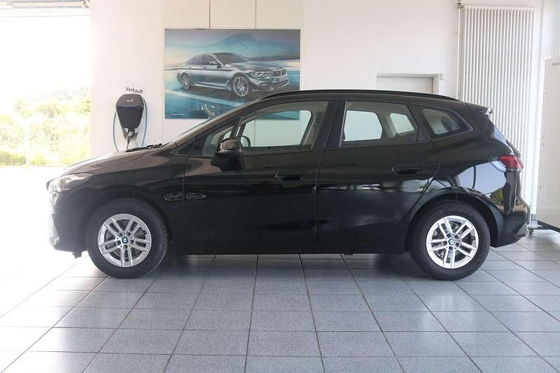 Gebraucht BMW 216 122 PS (89 kW) 2024 Schwarz ii/bonnet fluid black Van / Kleinbus