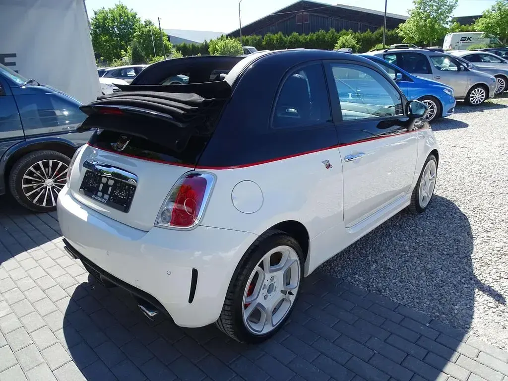 Gebraucht Abarth 500C 135 PS (99 kW) 2012 Bicolore scorpione schwarz Cabrio