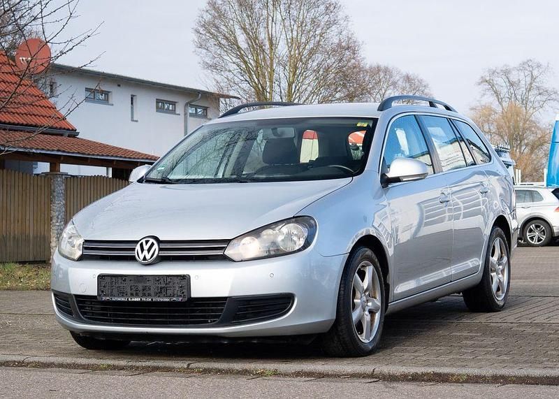 Gebraucht VW Golf VI Comfortline 122 PS (89 kW) 2010 Silber Kleinwagen