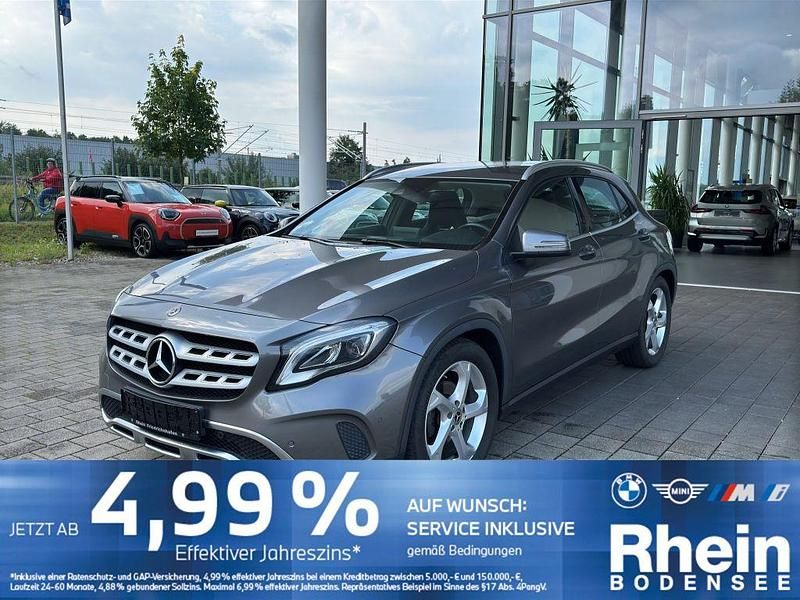 Grau Gebraucht 2017 Mercedes GLA180 SUV | 18.380 € (Fairer Preis) - Bild 1/4