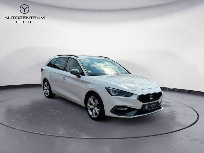 Weiß Gebraucht 2022 Seat Leon FR Kombi | 18.699 € (Guter Preis) - Bild 1/4