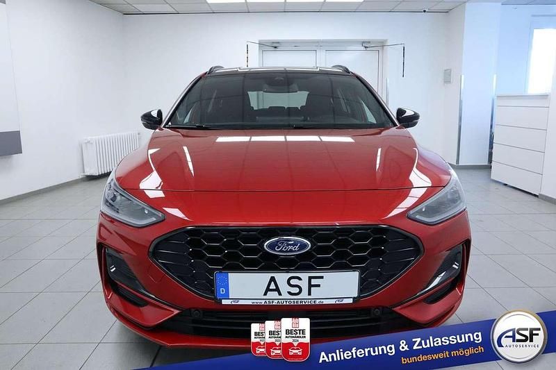 Gebraucht Ford Focus ST-Line X 155 PS (114 kW) 2024 Fantastic red tc Kombi