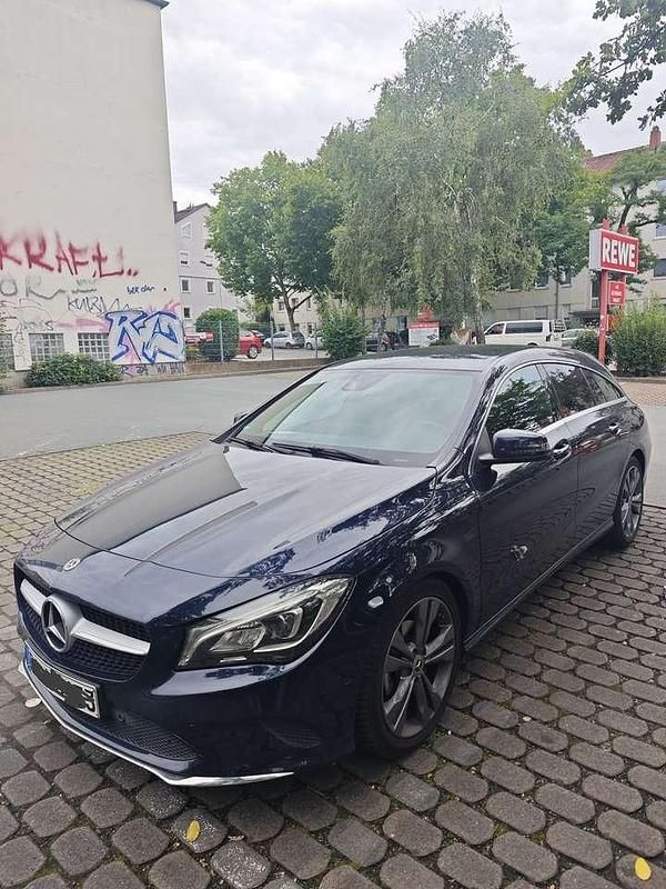 Blau Gebraucht 2017 Mercedes CLA200 Kombi | 14.200 € (Guter Preis) - Bild 1/4