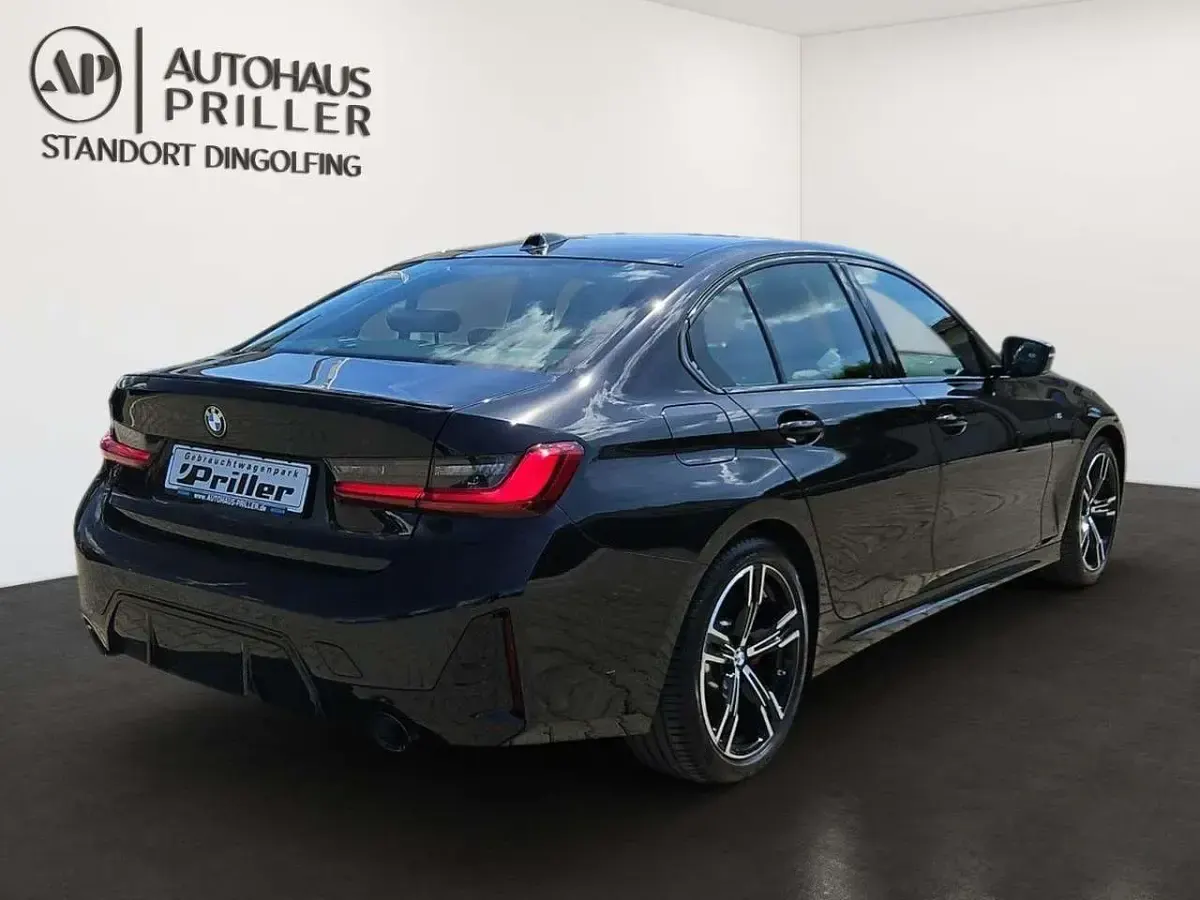 Gebraucht BMW 320 M Sport 190 PS (139 kW) 2023 Schwarz Limousine