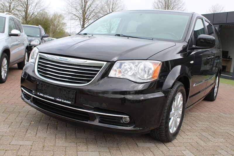 Schwarz Gebraucht 2014 Chrysler Town & Country Van / Kleinbus | 6.990 € - Bild 1/4