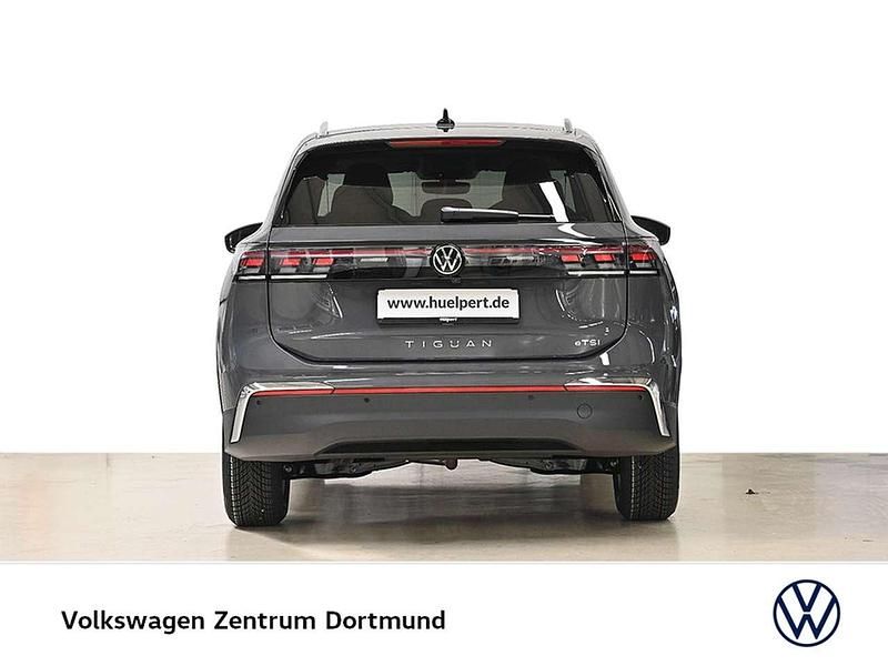 Neu VW Tiguan Elegance 150 PS (110 kW) 2026 Delfingrau metallic SUV