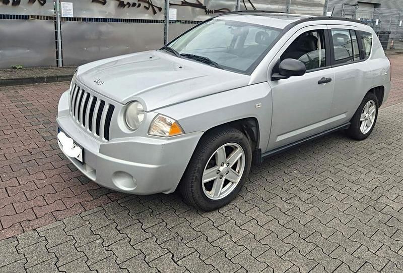 Silber Gebraucht 2008 Jeep Compass Sport SUV | 2.199 € (Fairer Preis) - Bild 1/4